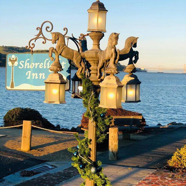 Shorelight 3*